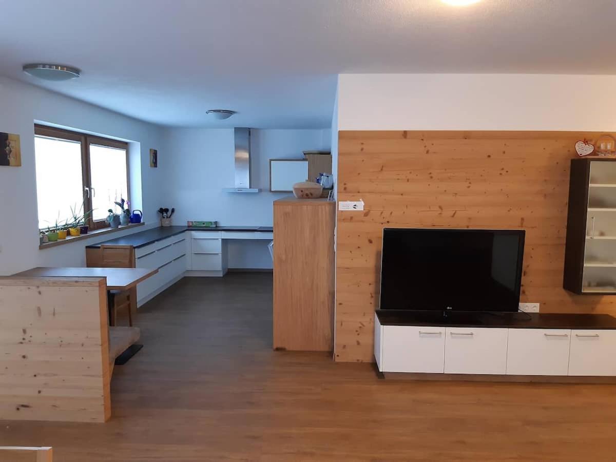 Grosszuegiges Georg Mayrhofen Barrierefrei Apartment Hollenzen